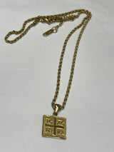 SQUARE NIKA NECKLACE GOLD OR SILVER