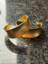 HERA - GREEK HAMMERED GOLD LOOP EARRINGS