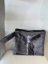 NIKE POUCH