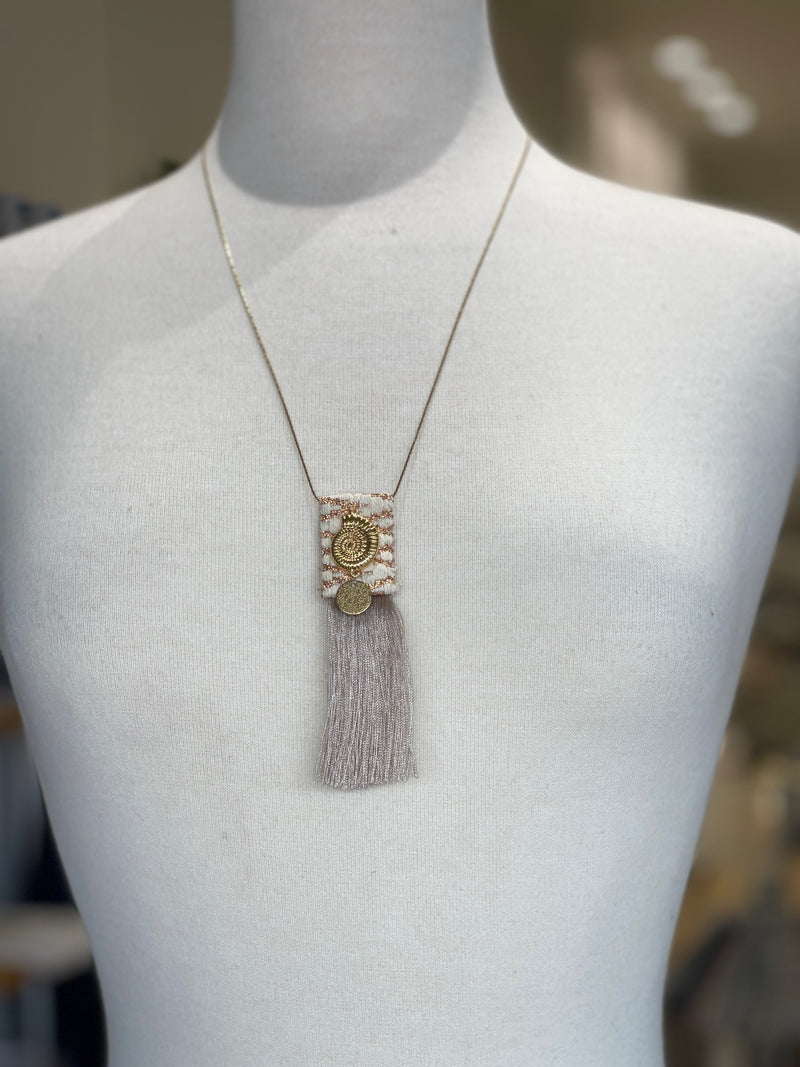 AMMOS NECKLACE - Bronze Woven Fabric Necklace With Gold Shell