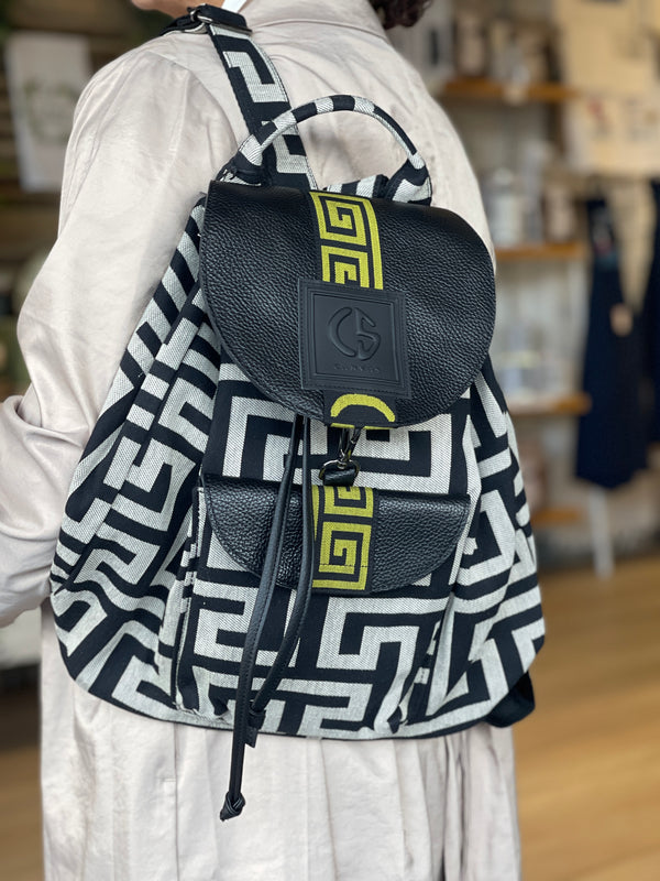 Achilea 2  - Back Pack - Meander with Yellow and Black Band