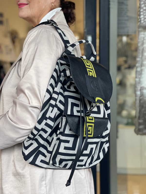 Achilea 2  - Back Pack - Meander with Yellow and Black Band