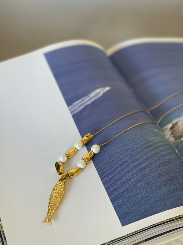 AMMOS NECKLACE - Gold Fish With Fresh Water Pearls