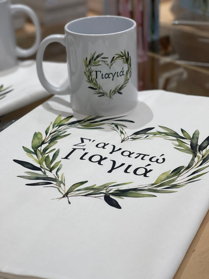 Γιαγια heart wreath mug