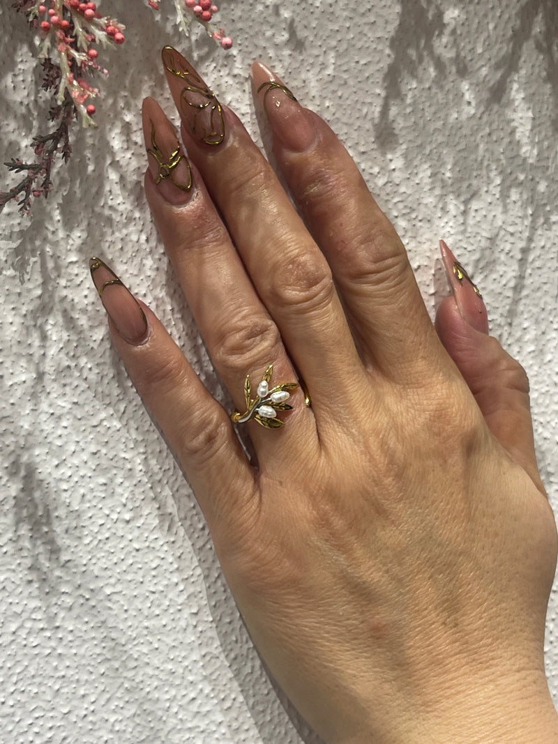 925 Sterling Silver 18kt Gold Plated Olive Branch Ring with Freshwater Pearls -Silver branch Detail